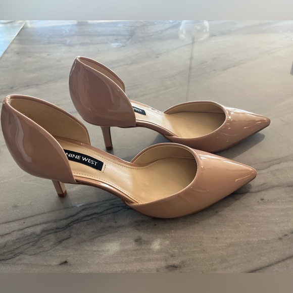 Nine West Pointy Toe Pumps, Natural Color, size 5.5, fit like size 6, NEVER worn - Picture 1 of 7